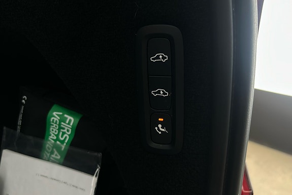 Volvo XC90 18 of 30
