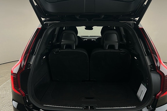 Volvo XC90 15 of 30
