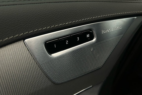 Volvo XC90 25 of 30