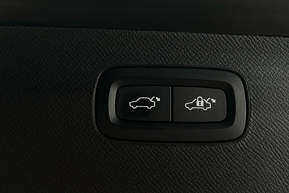 Volvo XC90 17 of 30