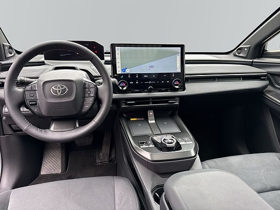 Toyota C-HR+ 8 of 18