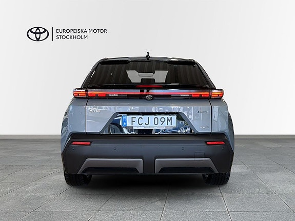 Toyota C-HR+ 4 of 18