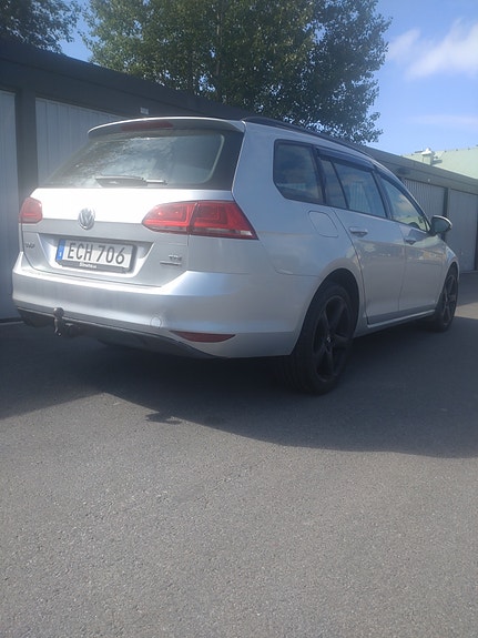 Volkswagen Golf VII 2 of 2