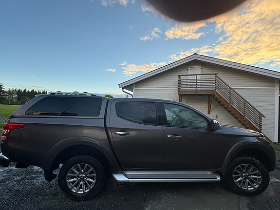 Mitsubishi L200 4 of 5