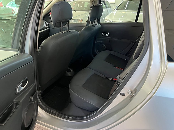 Renault Clio 12 of 13