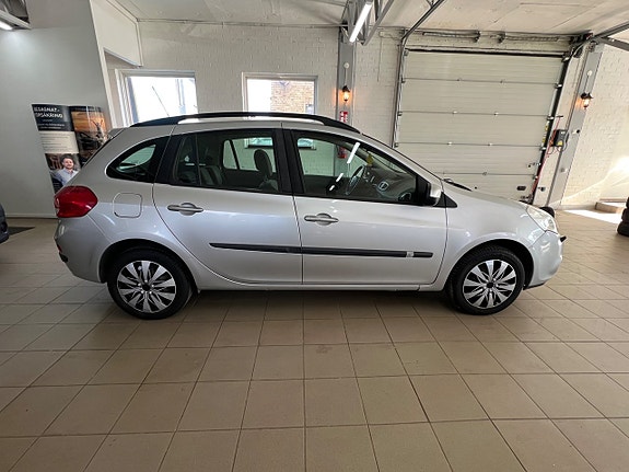 Renault Clio 8 of 13