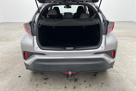 Toyota C-HR 26 of 30
