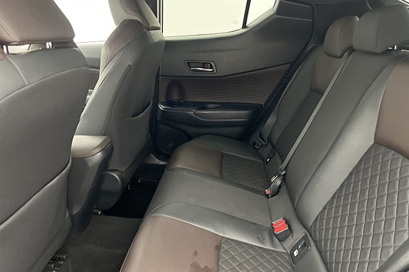 Toyota C-HR 25 of 30