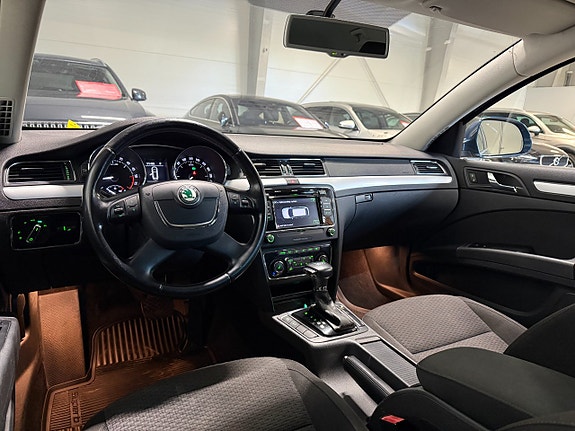 Skoda Superb 15 of 18