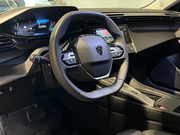 Peugeot 308 SW 8 of 19