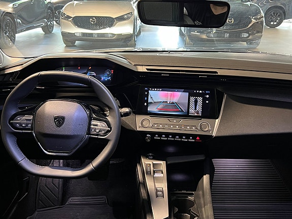 Peugeot 308 SW 13 of 19
