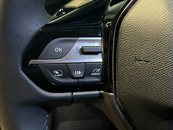 Peugeot 308 SW 18 of 19