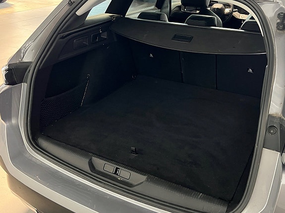 Peugeot 308 SW 7 of 19