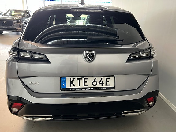 Peugeot 308 SW 4 of 5