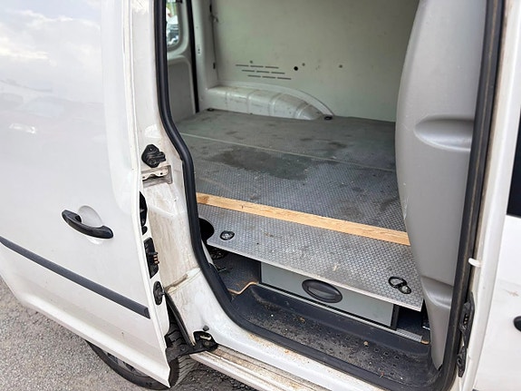 Volkswagen Caddy 7 of 8
