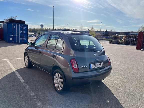 Nissan Micra 2 of 5
