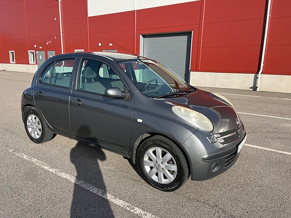 Nissan Micra 3 of 5