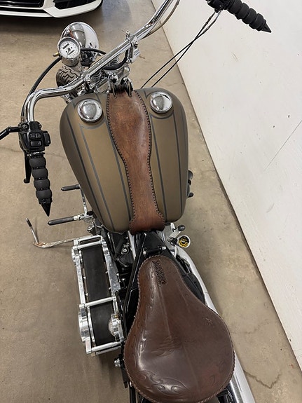 -- Custom Bobber RevTech V-Twin 95 hk - Unik hoj med attityd 8 of 16