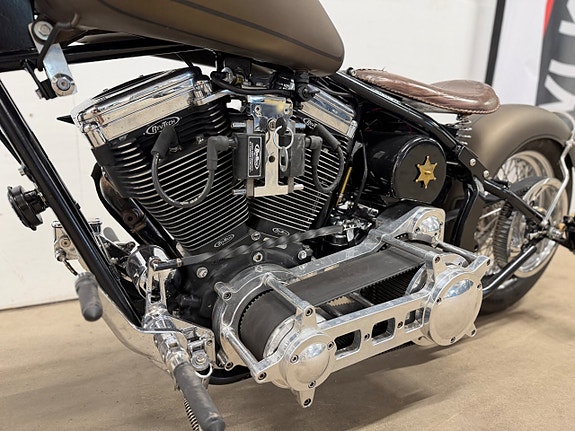 -- Custom Bobber RevTech V-Twin 95 hk - Unik hoj med attityd 14 of 16