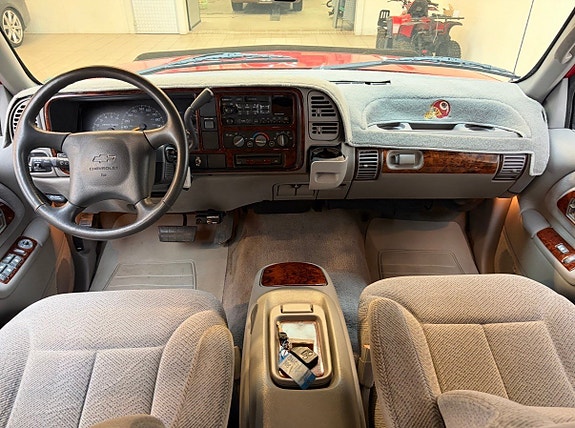 Chevrolet C3500 8 of 12