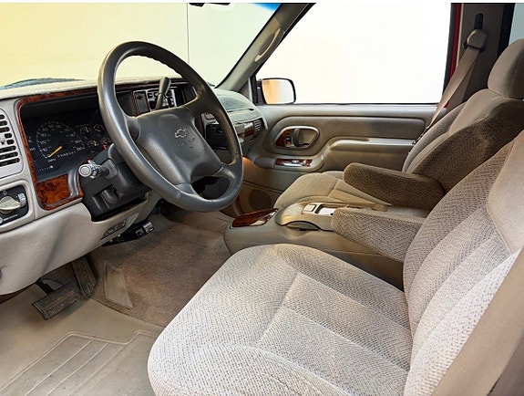 Chevrolet C3500 6 of 12