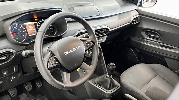 Dacia Sandero 10 of 12