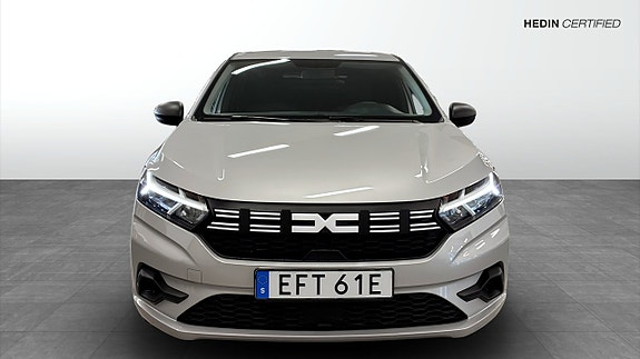 Dacia Sandero 8 of 12