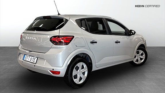 Dacia Sandero 2 of 5