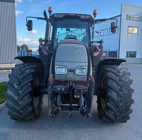 Valtra Traktor T 140 3 of 4