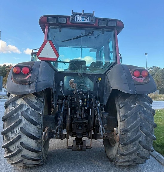 Valtra Traktor T 140 2 of 4