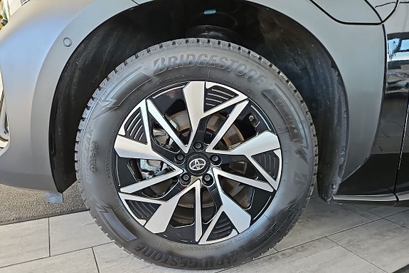 Toyota bZ4X 11 of 15