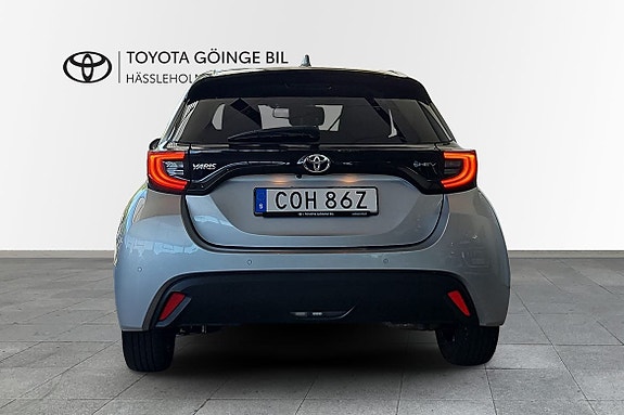 Toyota Yaris 4 of 15
