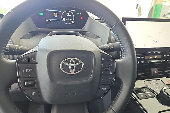 Toyota bZ4X 11 of 15
