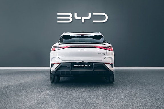 BYD Sealion 7 3 of 5
