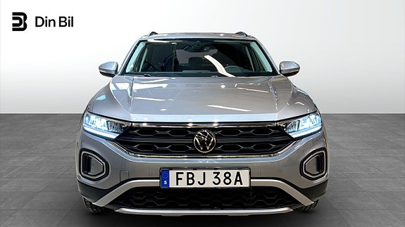 Volkswagen T-Roc 4 of 5