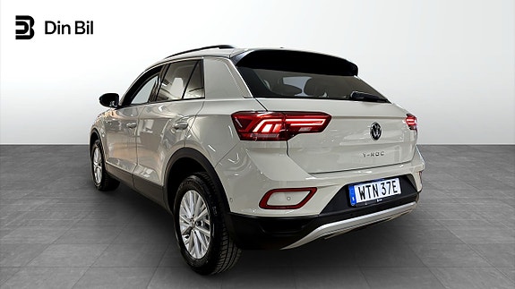 Volkswagen T-Roc 3 of 5