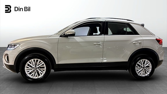 Volkswagen T-Roc 2 of 5
