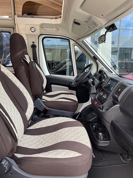 Adria Matrix 670SL 170 HP-5 PAS- 5 BÄLTADE-Lithium 10 of 22
