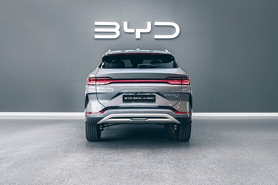 BYD Seal U 3 of 5