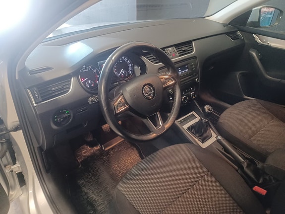 Skoda Octavia 14 of 18