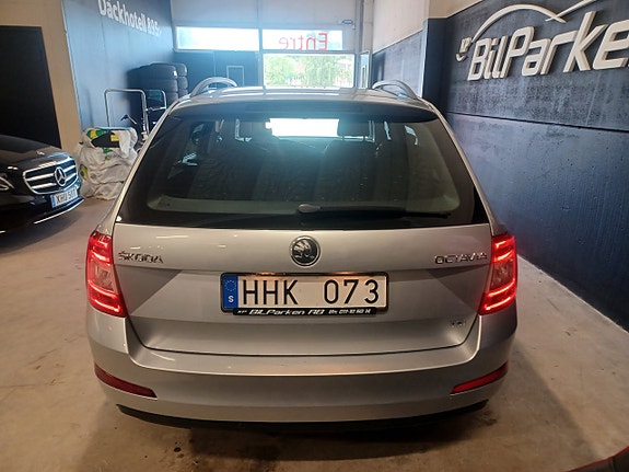 Skoda Octavia 6 of 18