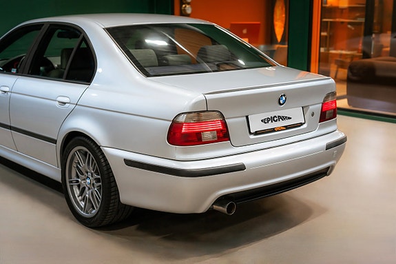 BMW 525 4 of 5