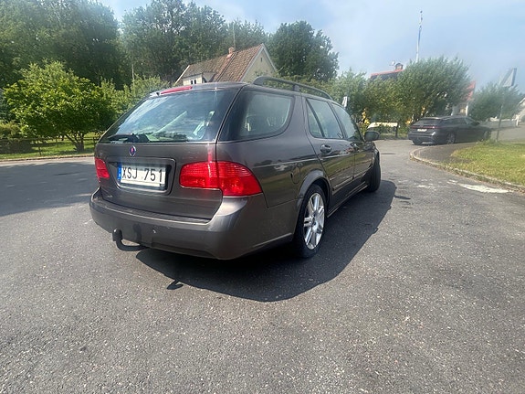Saab 9-5 3 of 5
