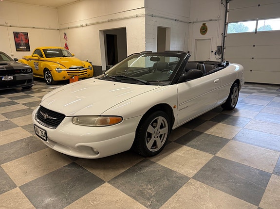 Chrysler Stratus 6 of 24