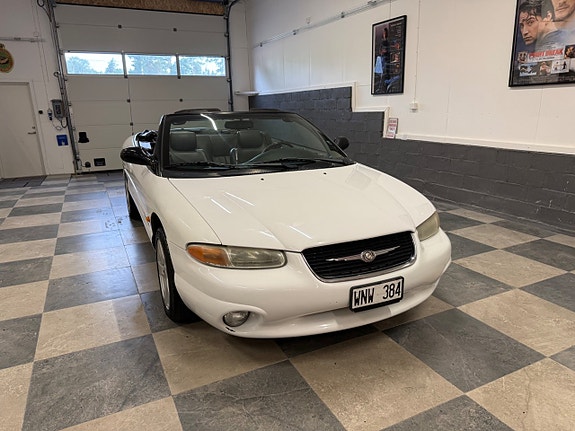 Chrysler Stratus 4 of 5
