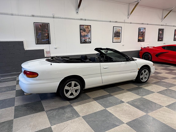 Chrysler Stratus 12 of 24