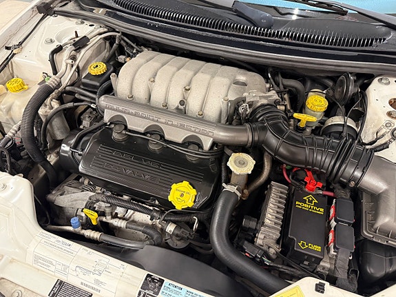 Chrysler Stratus 23 of 24