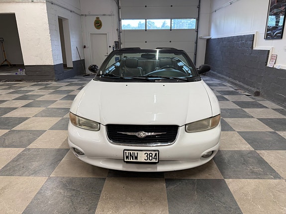 Chrysler Stratus 5 of 5