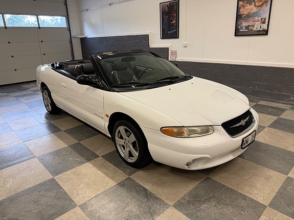 Chrysler Stratus 3 of 5