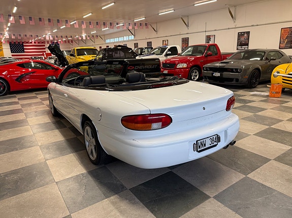 Chrysler Stratus 9 of 24